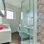 Apartment Karmen By Interhome Lovrečica